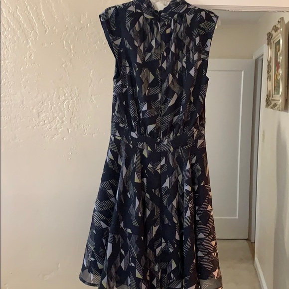 Dress - Picture 5 of 6